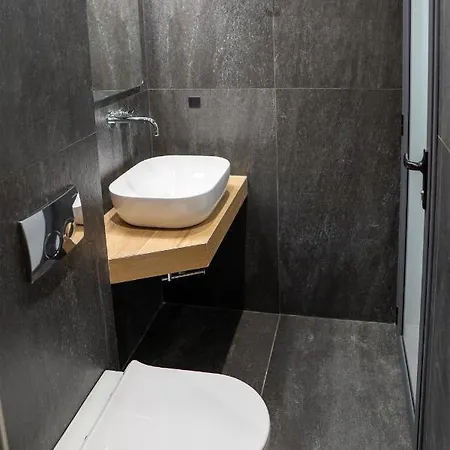 아파트 Sea View Grek Nea 2 네아 로다